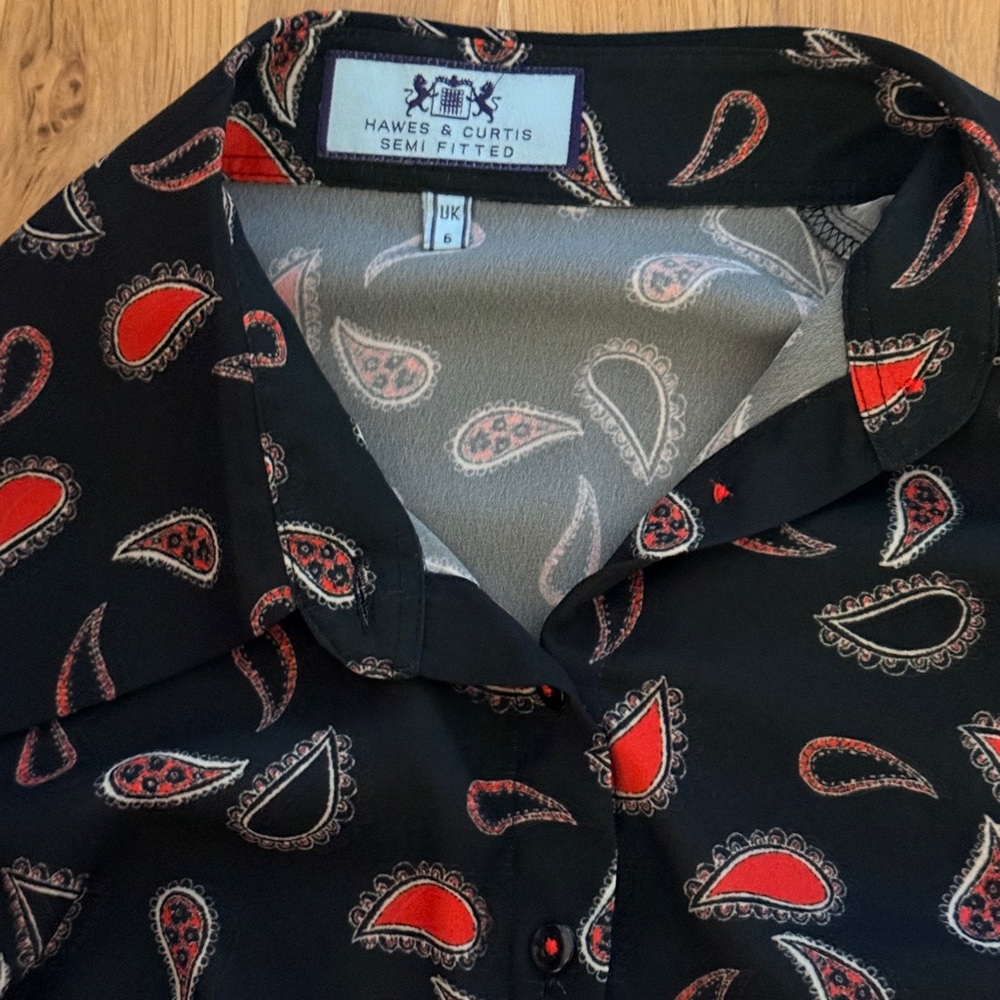 Hawes & Curtis Men's Black Paisley Button Down Shirt